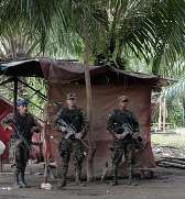 Photo of Soldiers in Bajo Aguan by hondurasblog2010 via Creative Commons.